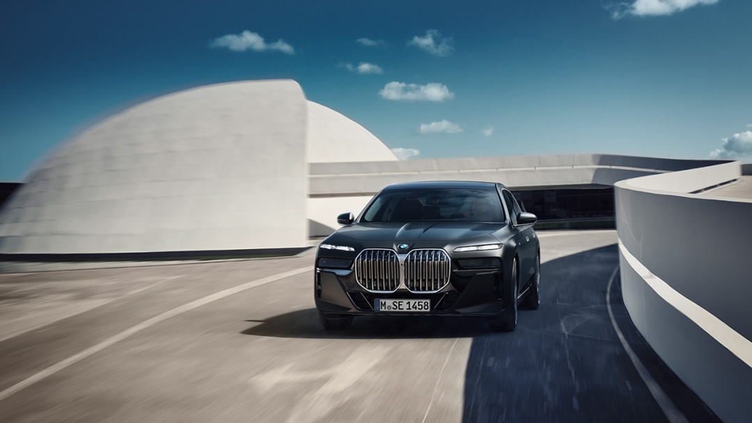 Интегральное активное рулевое управление.