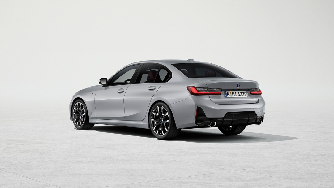 Богатая комплектация. Настоящий характер M.