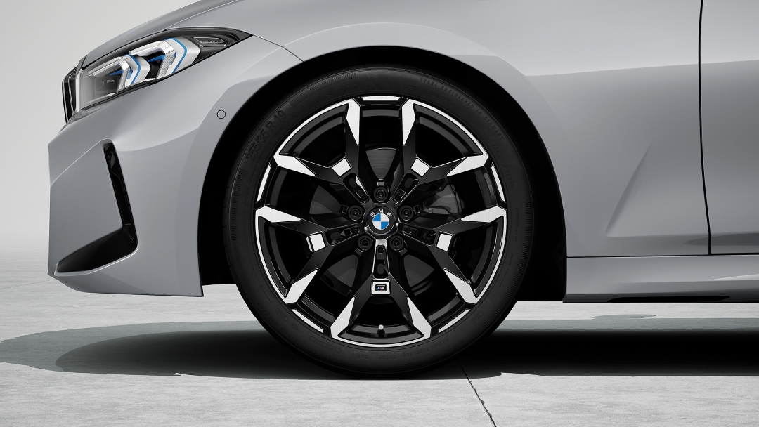 Стильные двухцветные колеса.