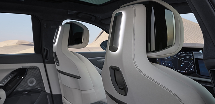BMW 7 серия, Элегантность, рожденная игрой света и тени.