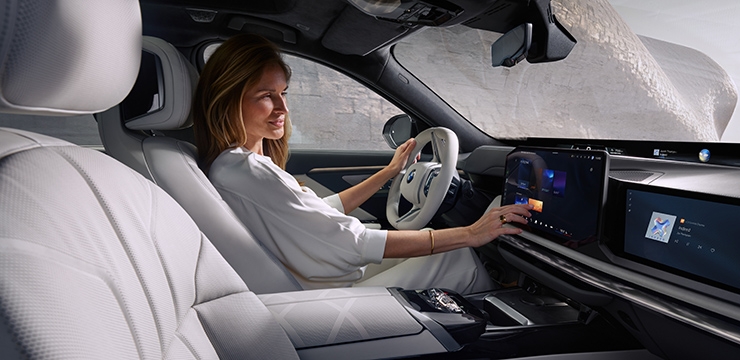 BMW 7 серия, Ассистент парковки Professional.